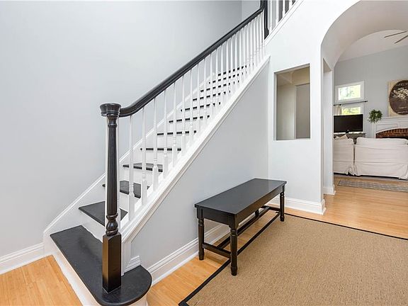 4th image of 214 River Laurel Way