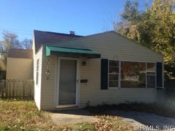 448 Jerome Ln photo 1