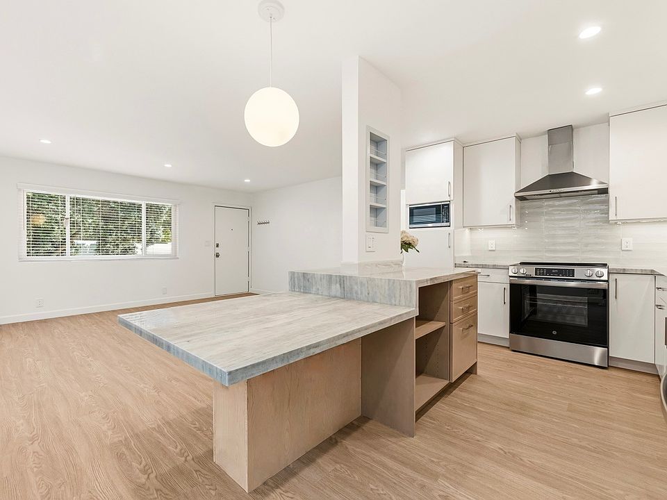 1st image of 117 Strand St APT 1