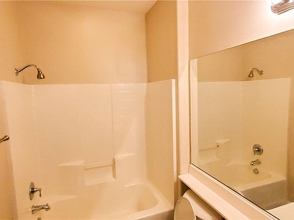 5th image of 10969 Persimmon Ln