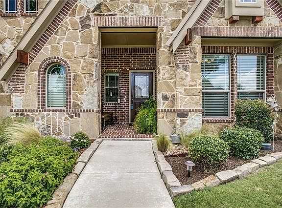 3rd image of 6609 Thistle Wood Dr