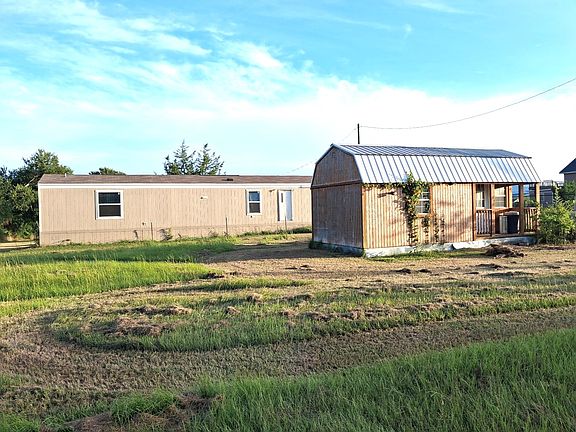 3rd image of 5450 County Road 237a