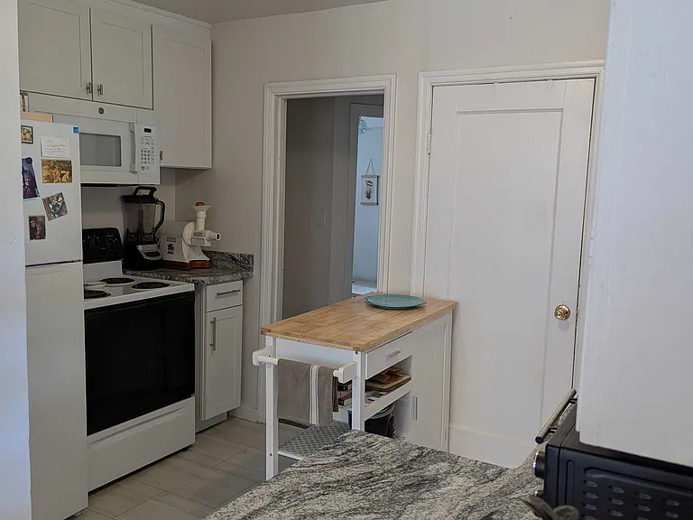 1743 Homes Ave — Photo 4
