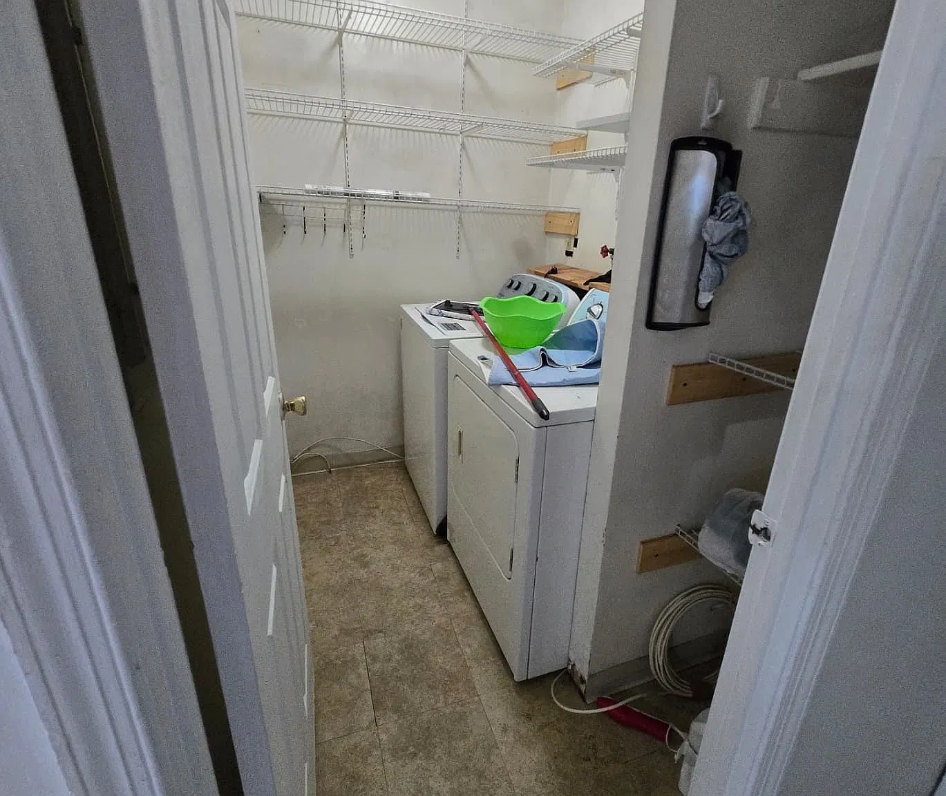 3 bed, 2.5 bath, 1717 sqft, $2,900 — Photo 3