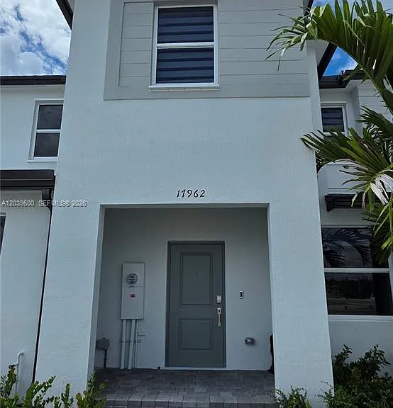 17962 SW 357th Ter #17962 — Photo 2