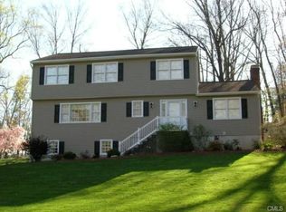 141 Pumpkin Hill Rd, New Milford, CT 06776