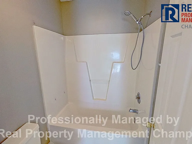 802 Plainfield Ct — Photo 19