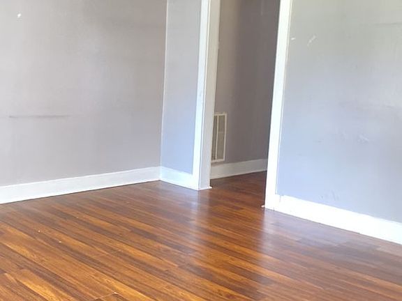 3rd image of 2104-2106 McAllister St #2104