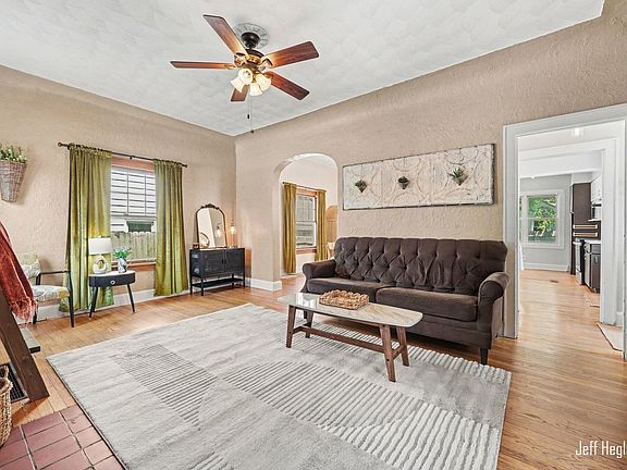 5th image of 1808 Rossman Ave SE