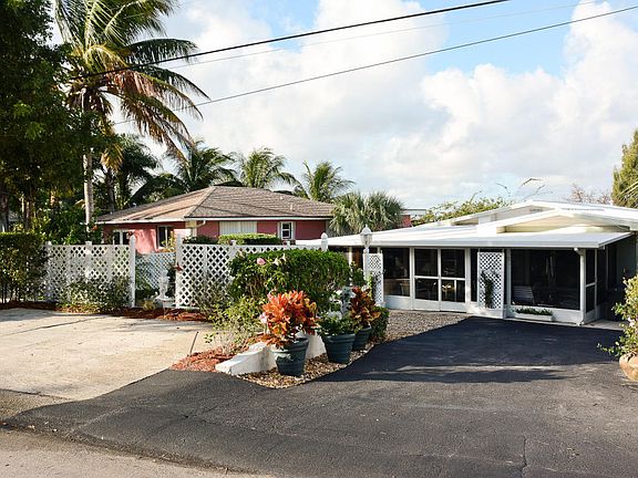 3rd image of 811 Hibiscus Ave