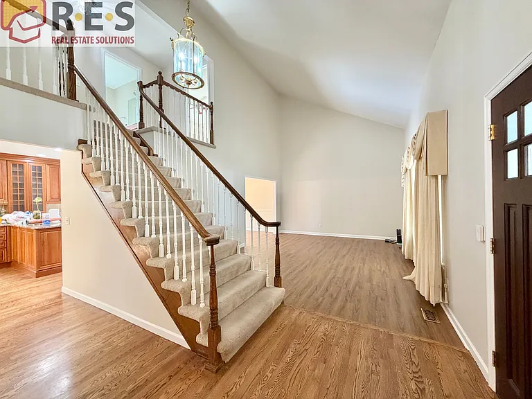 6346 S Jersey Ct — Photo 4