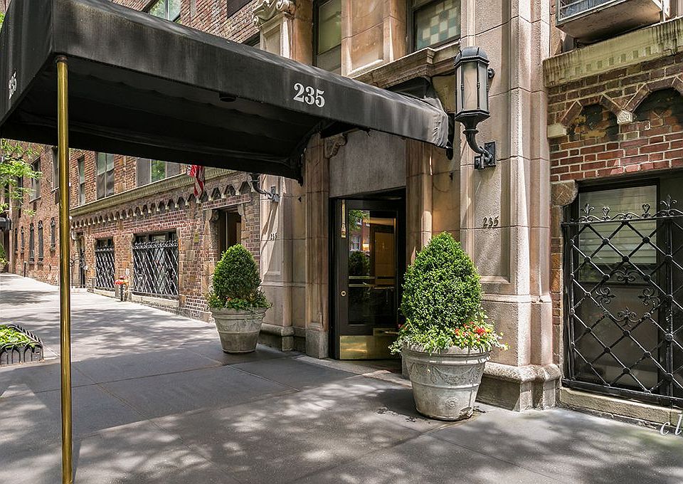 2nd image of 235 E 73rd St APT 11A