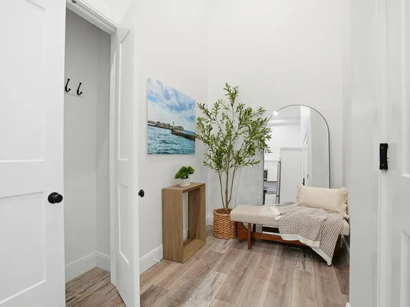 10 Water St #3, Plymouth, MA 02360