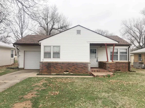 1415 N Olive St, Wellington, KS 67152