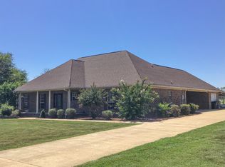 1831 Seed Tick Rd, Caledonia, MS 39740