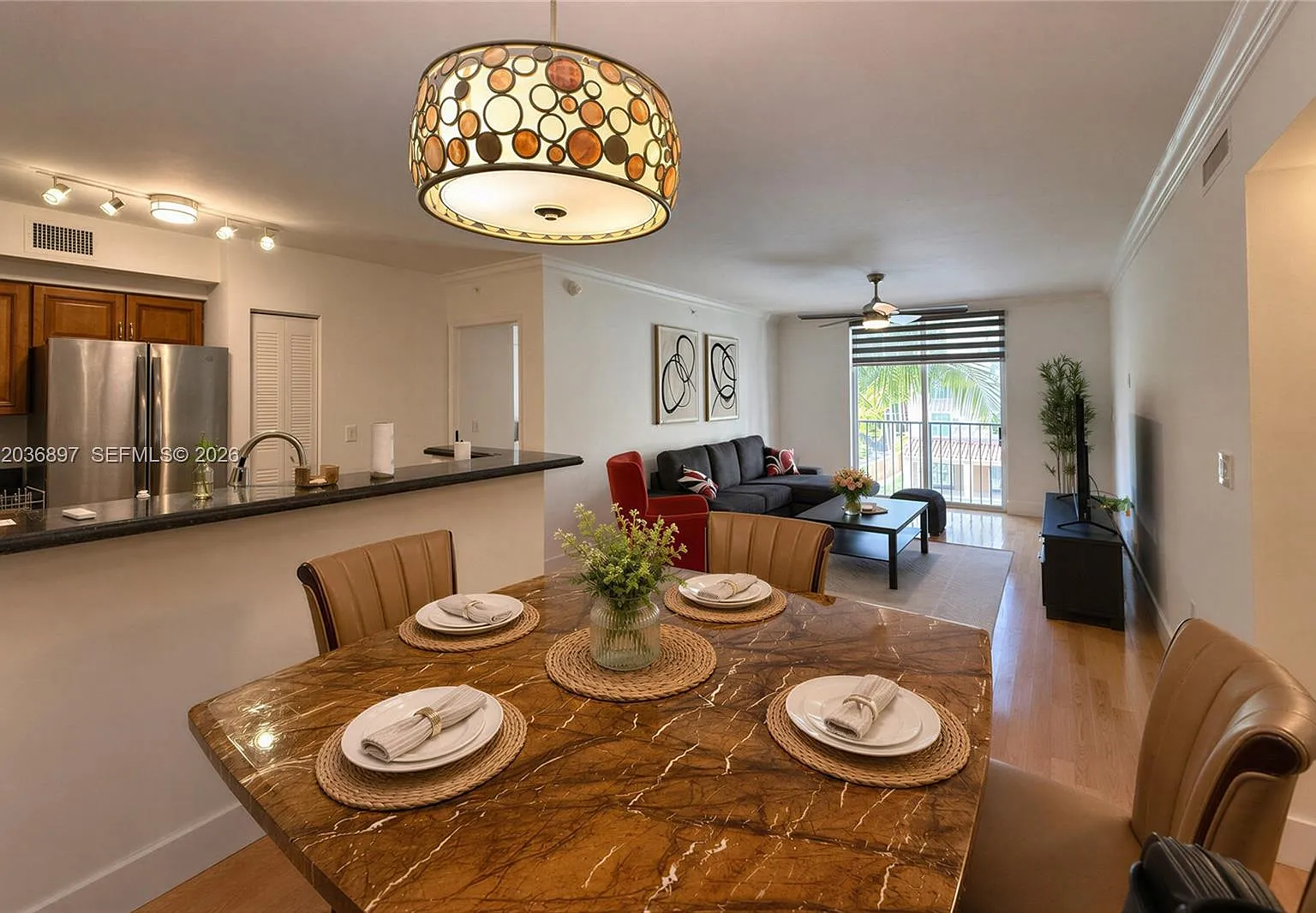 Regent Park Condo — Photo 3