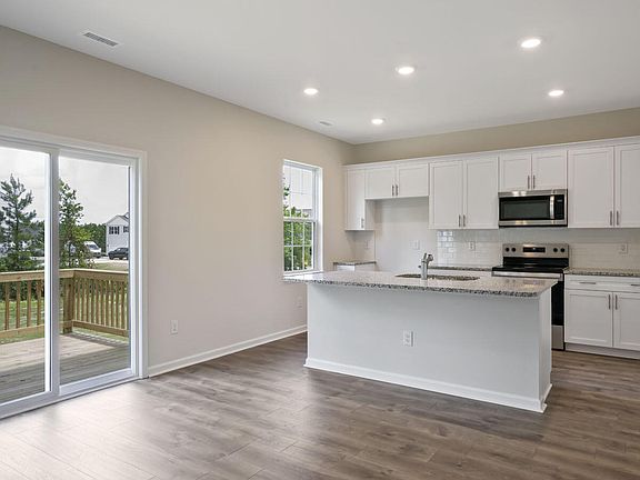5th image of 10 Whispering Willow Cir