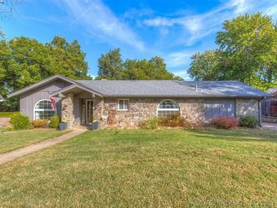 8211 E 56th Pl, Tulsa, OK, 74145