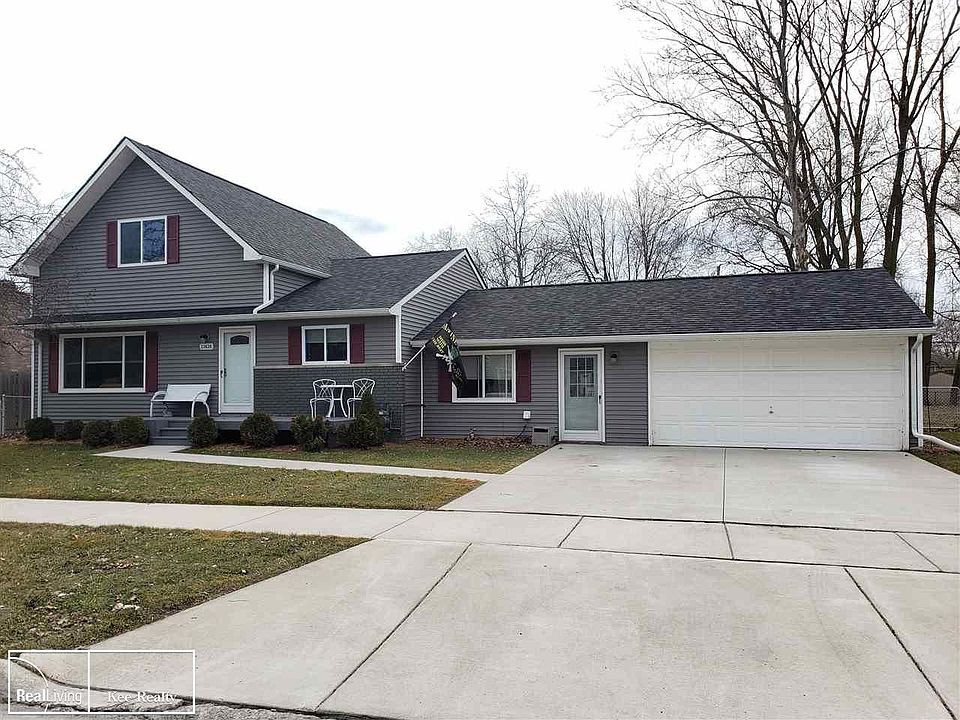 1st image of 23626 Talbot St