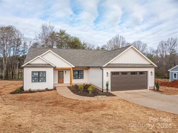 2596 Maiden Salem Rd, Lincolnton, NC 28092