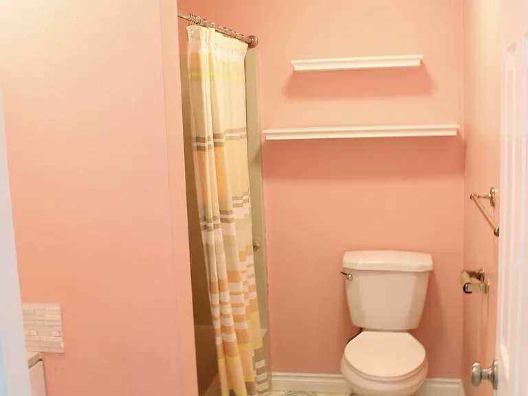 7104 NE 43rd St #1-C — Photo 14