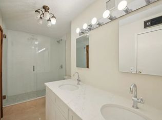 2138 Harmon Cove Tower, Secaucus, NJ