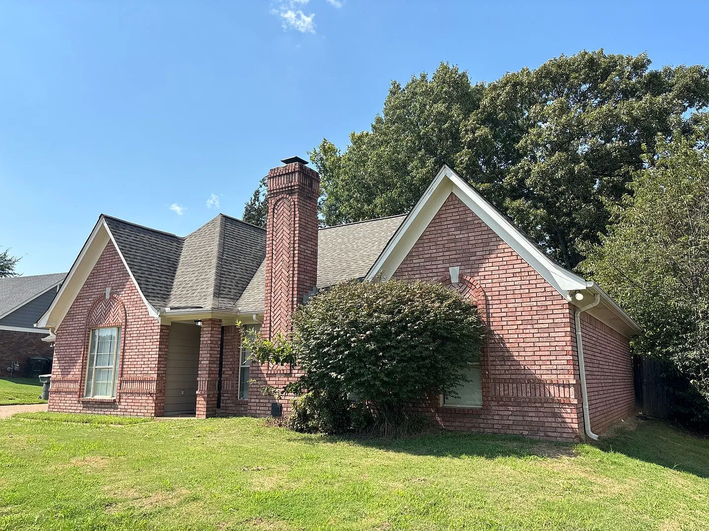 Welcome to 6612 Dawnhill Road! — Photo 3
