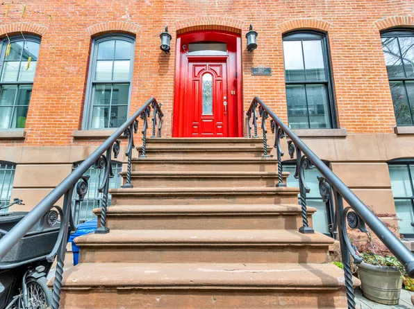 207 Huntington Street image 14 of 43