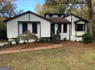 1319 Oakcrest Ct SW, Lilburn, GA 30047