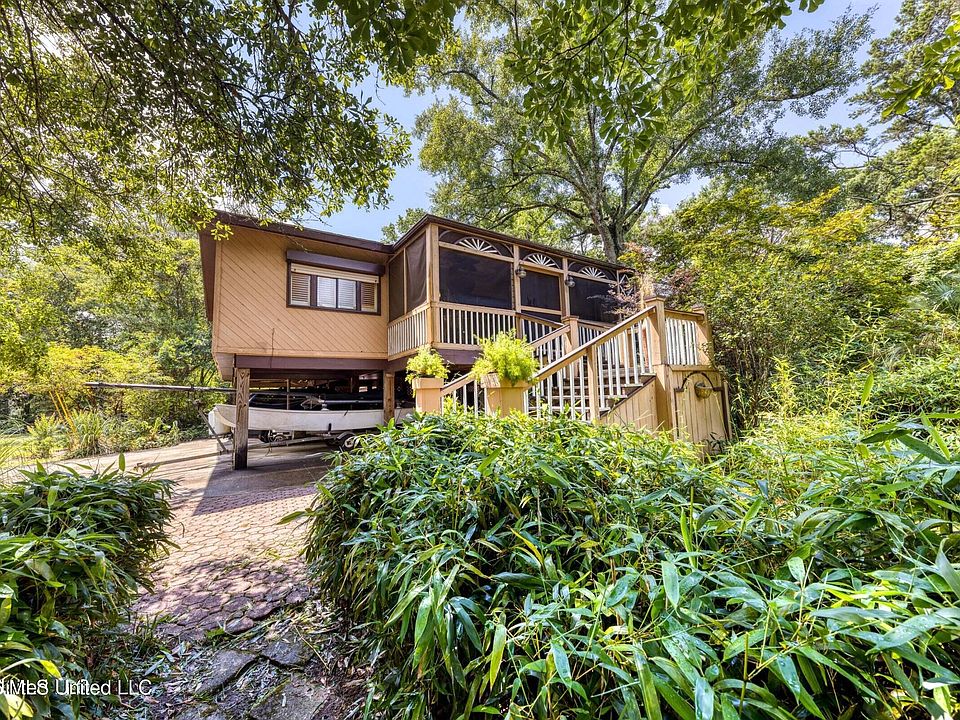 1st image of 3573 Brandon James Dr