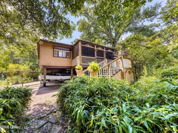 3573 Brandon James Dr, Biloxi, MS 39532