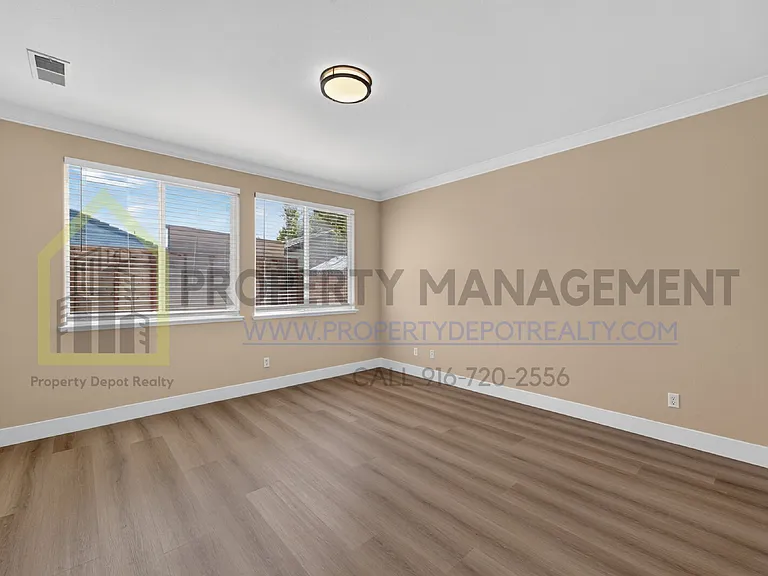 1570 Charm Way — Photo 37