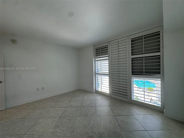 10275 Collins Ave #318 — Photo 15