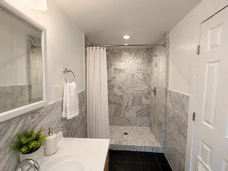 4611 Milburn Ln — Photo 18