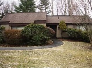 990 Heritage Vlg #A, Southbury, CT 06488
