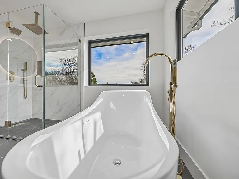 295 Foothill Blvd — Photo 44