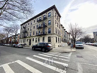 876 Lincoln Place, #13