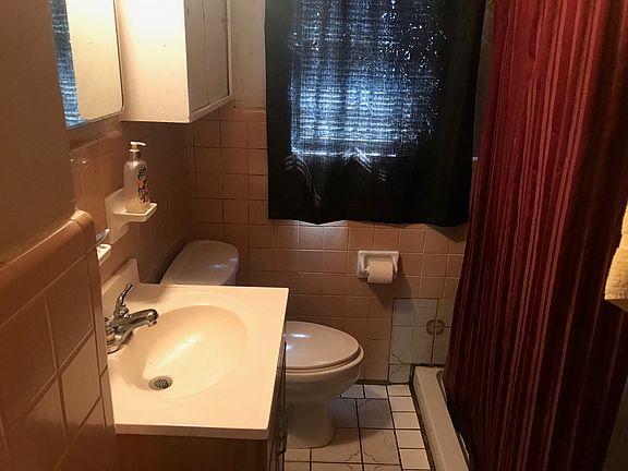 5th image of 105 Leming Dr