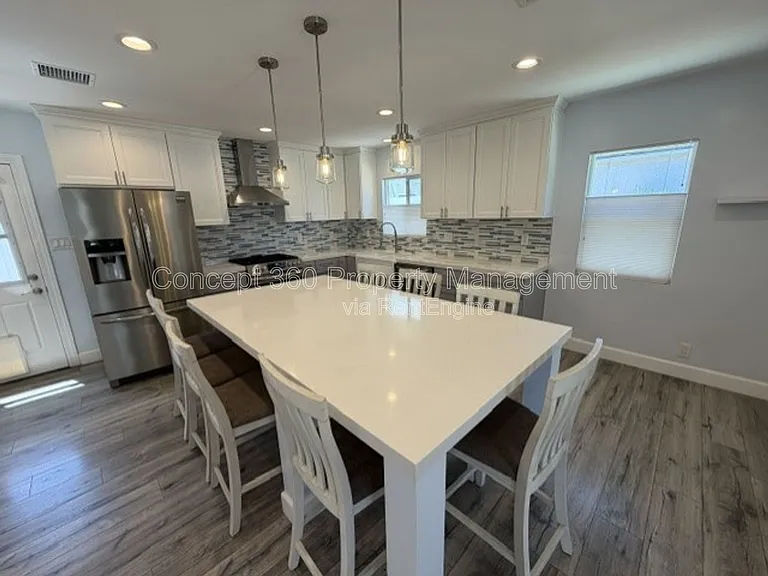2287 Belmont Ave — Photo 6
