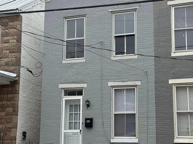 122 W All Saints St — Photo 2