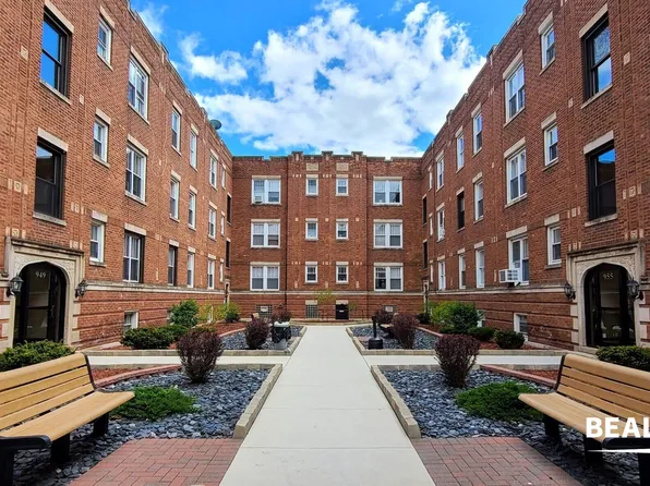 947-57 West Cornelia, 947 W Cornelia Ave #6aa0085f0, Chicago, IL 60657