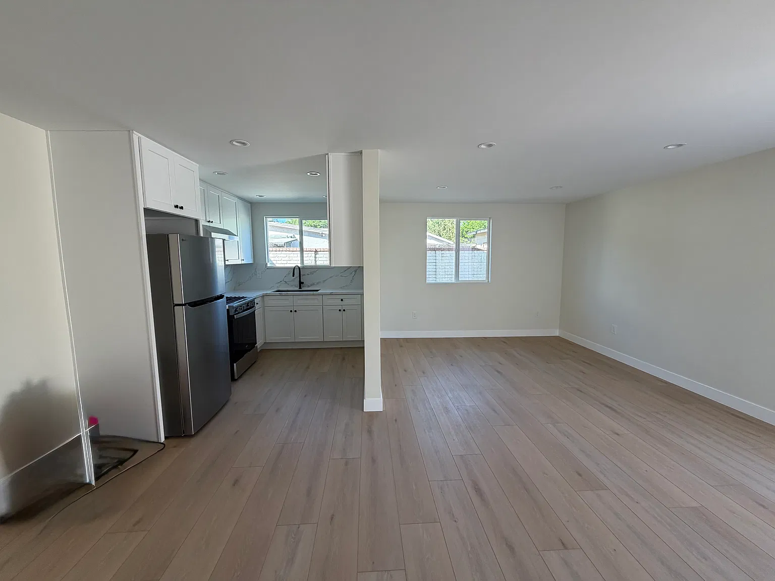 1 bed, 612 sqft, $2,300 — Photo 2