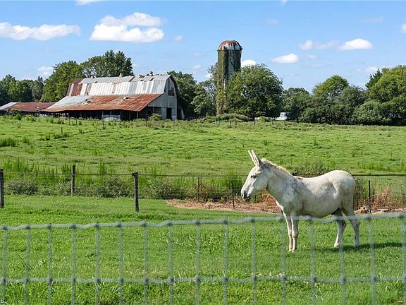 5th image of 8378 Holman Mill Rd