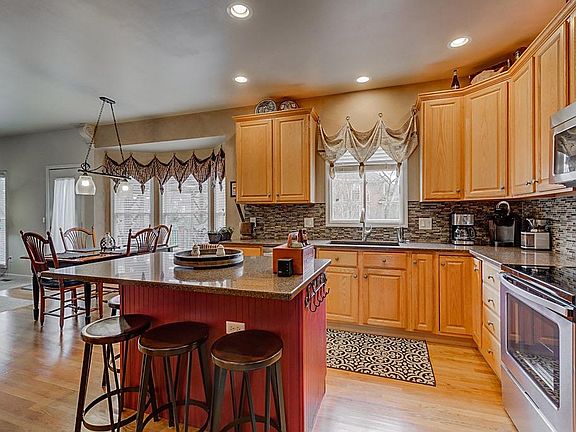 5th image of 6009 Scotch Pine Dr