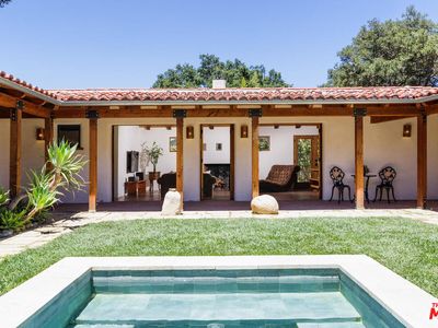 361 Riverside Rd, Oak View, CA, 93022