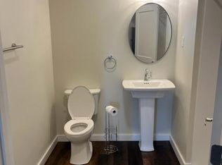 16 Main St #A, Amherst, MA 01002