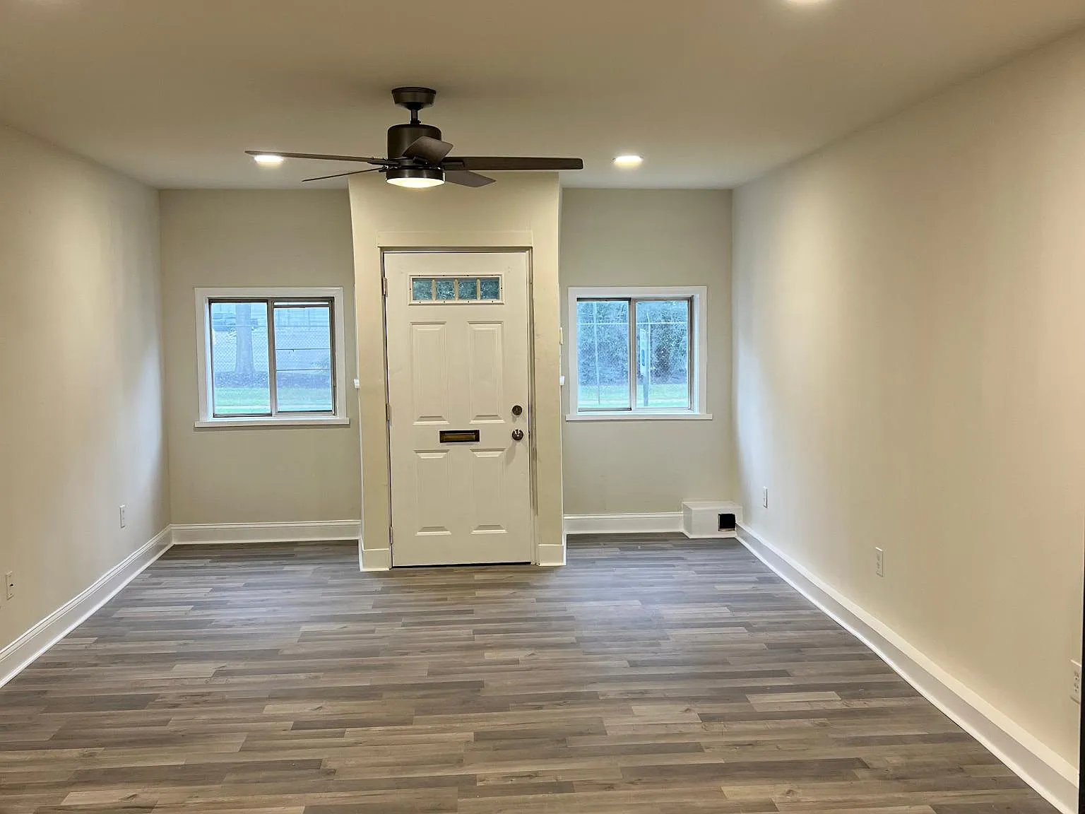 4224 Post Rd — Photo 3