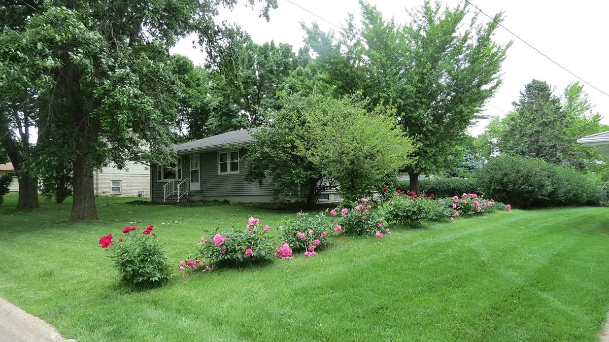 3 bed, 2258 sqft, $1,625 — Photo 4