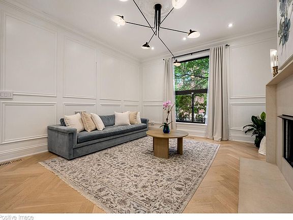 5th image of 17 E Division St #1E