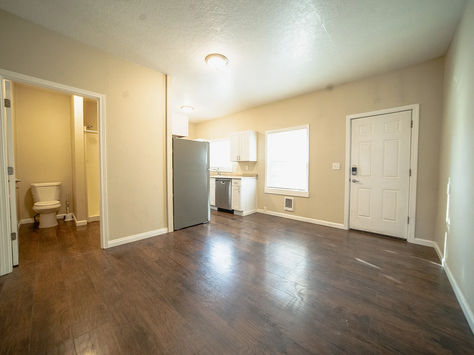 1 bed, 500 sqft, $920 — Photo 2